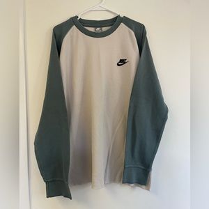 Vintage Men’s Nike Long Sleeve Shirt